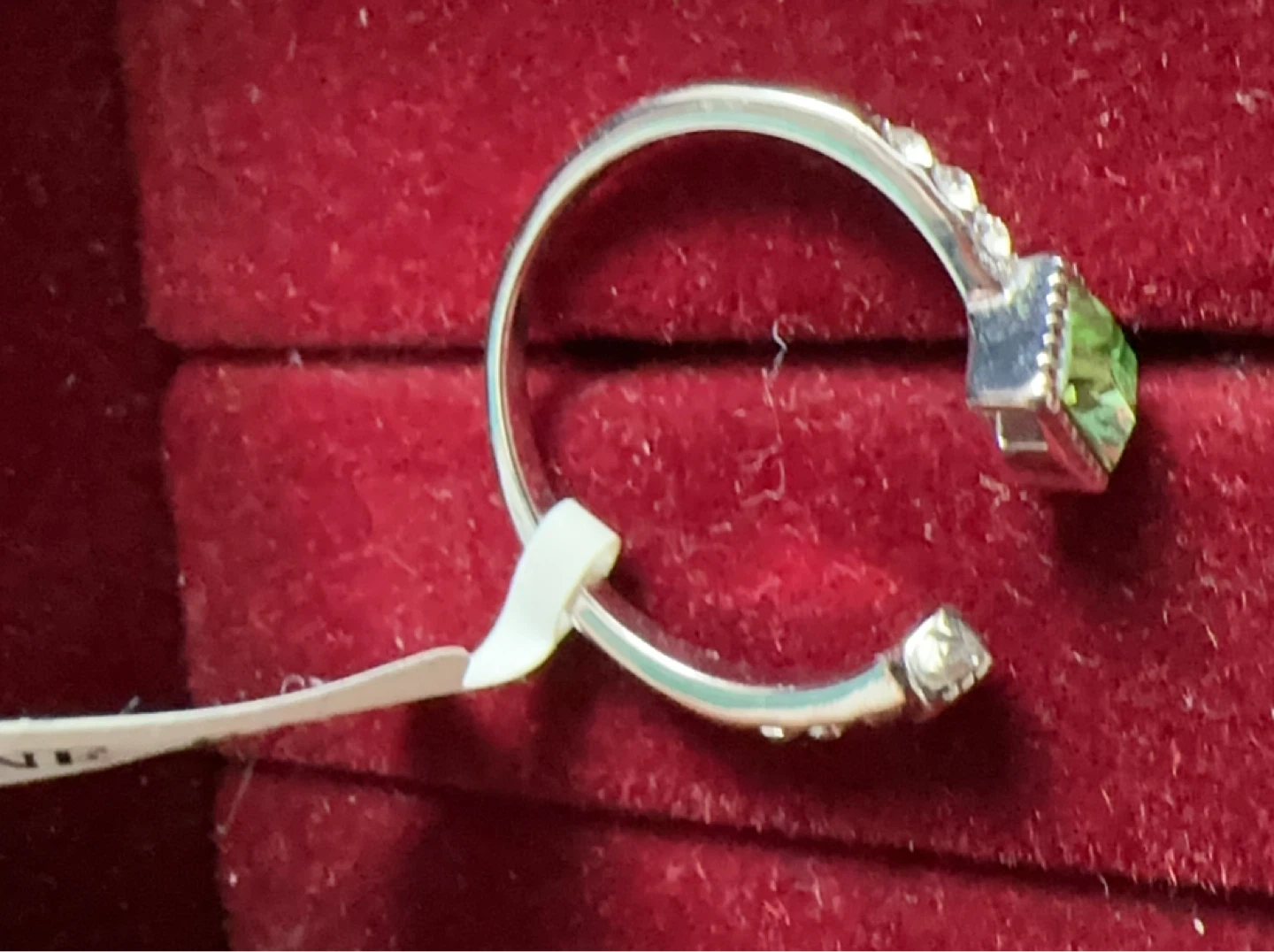 Silver-tone ring with green stone, one size - photo 2