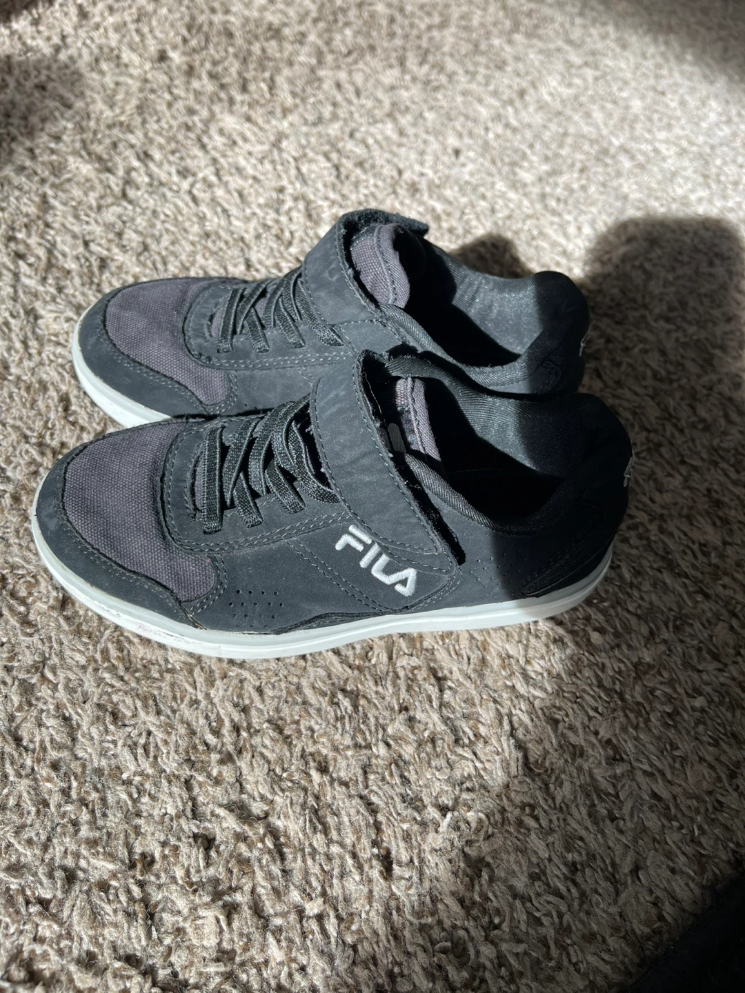 Fila Kids Sneakers Size 12 - photo 2