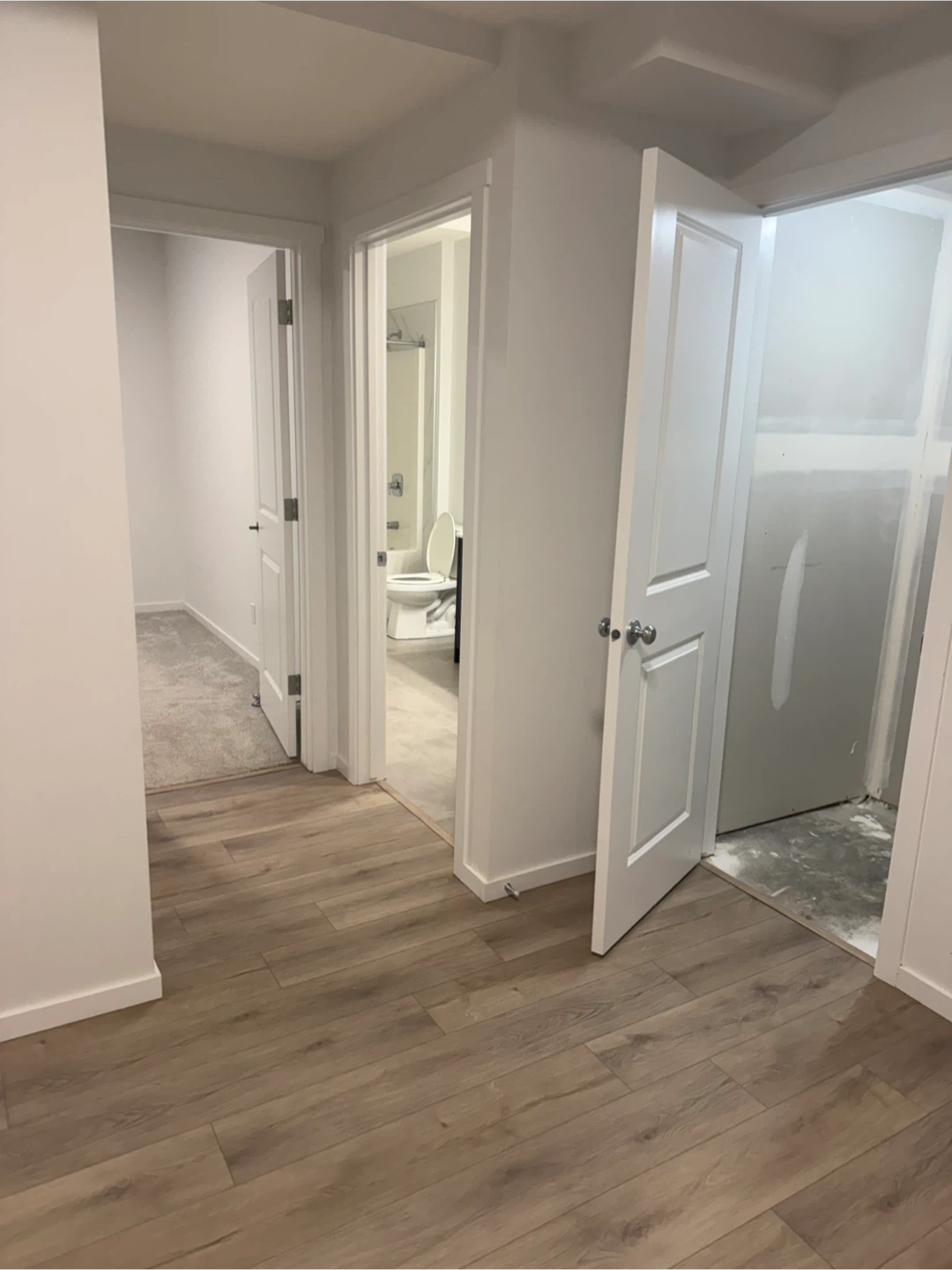 1 bed 1 bath basement at 4741 cawsey terrace Sw - photo 4