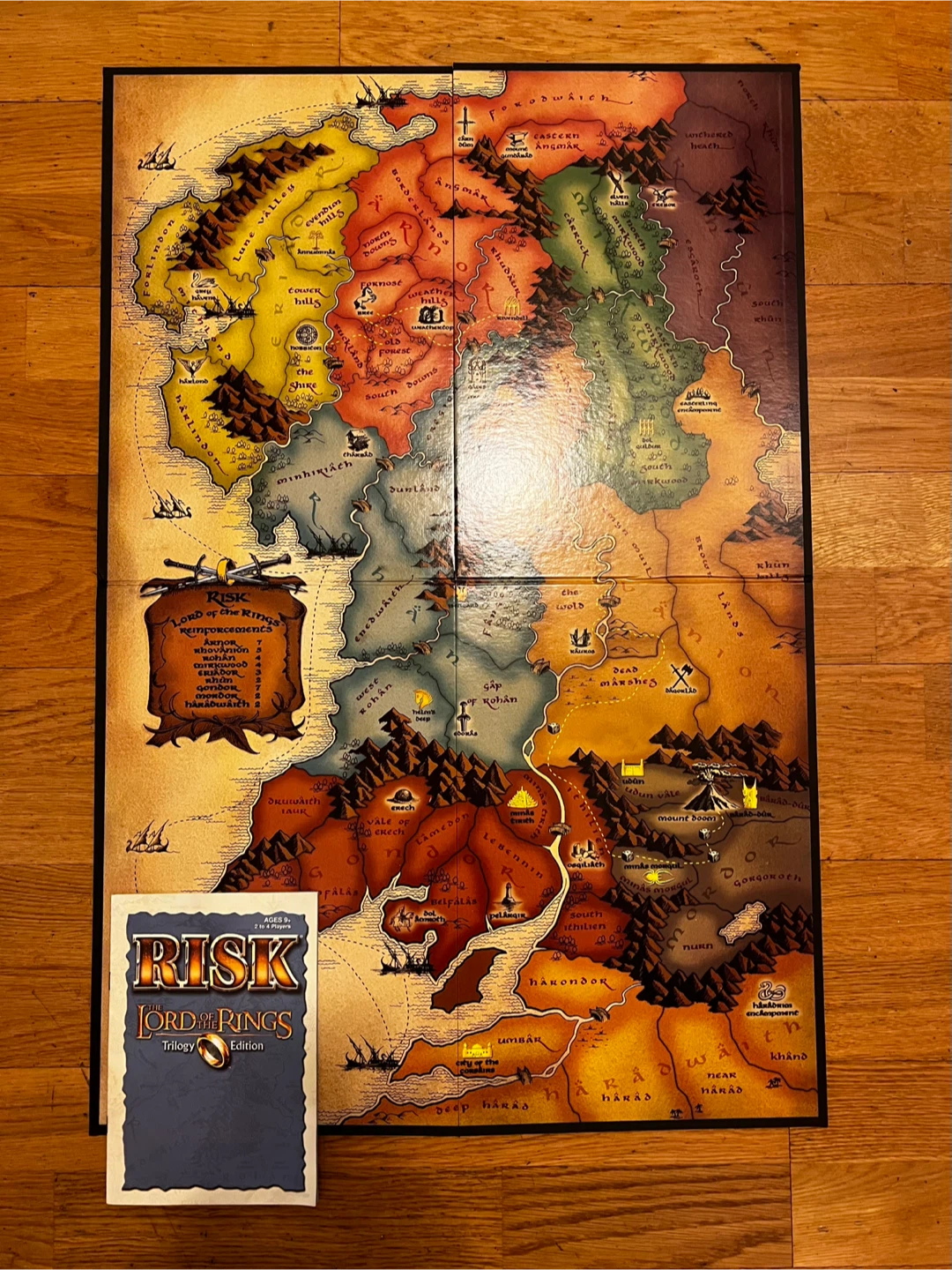 Risk: The Lord of the Rings Trilogy Edition Board Game - photo 3