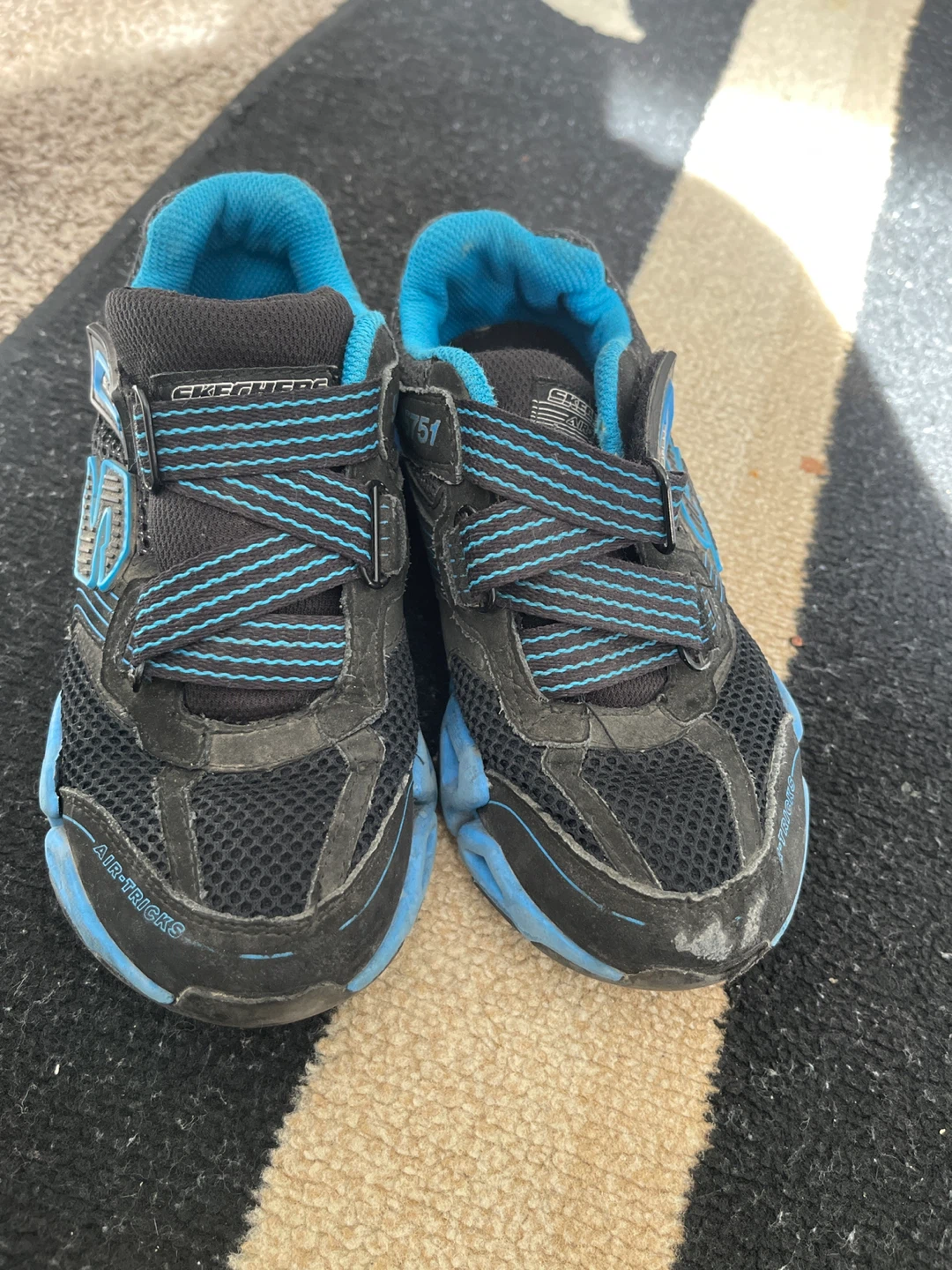 Skechers Air-Tricks Kids Shoes US 13 - photo 5