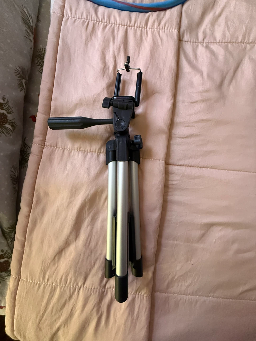 Mini Tripod for Phone/Camera - photo 2