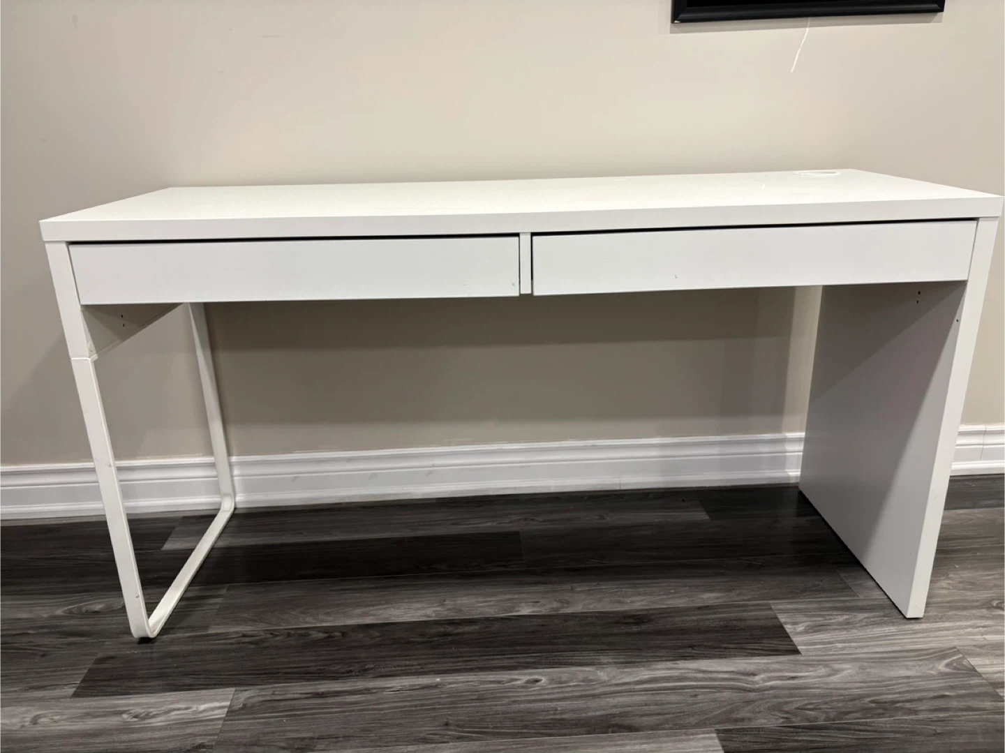 White Two-Drawer Desk - photo 3