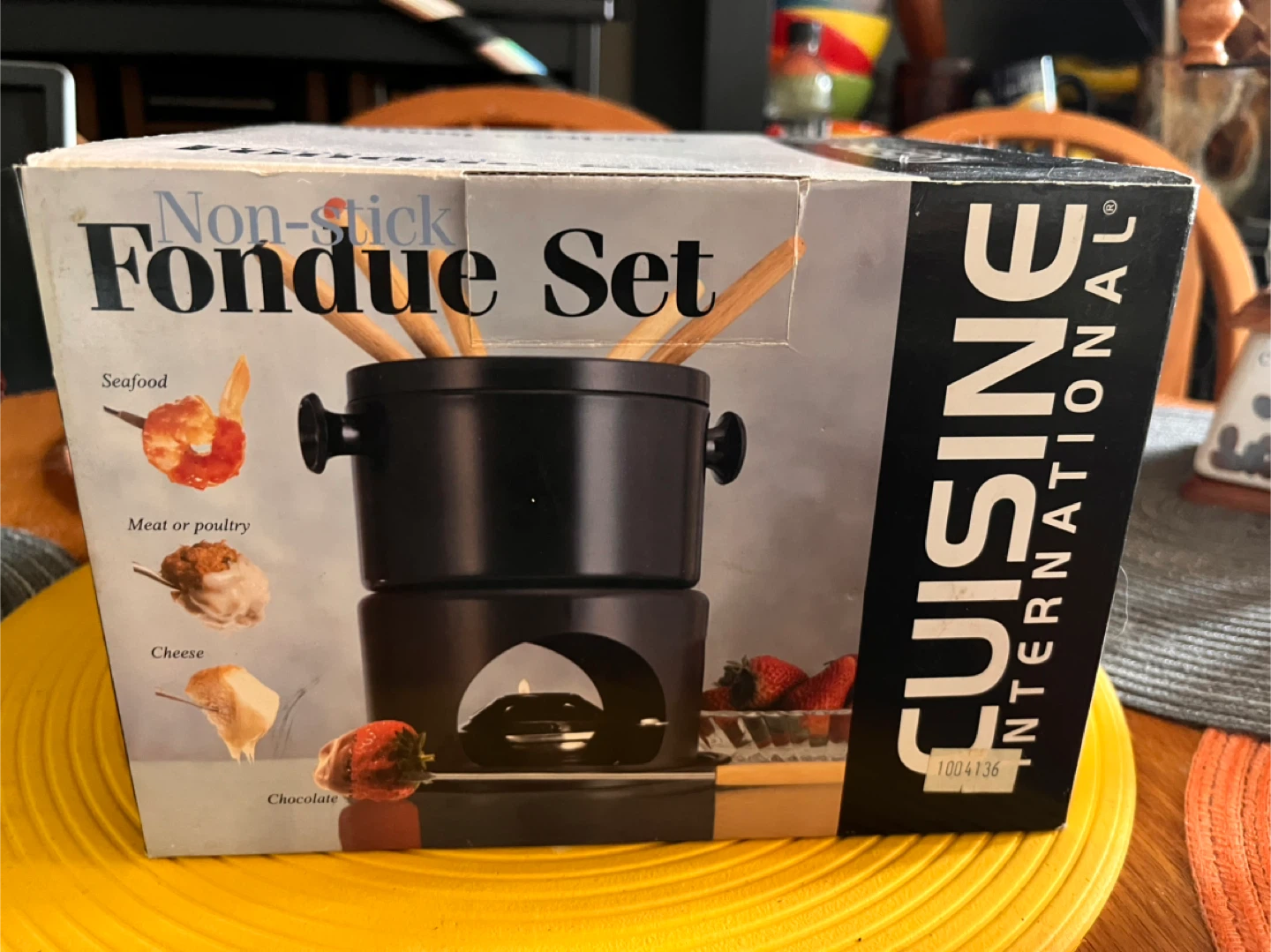 NEW Non-stick Fondue Set