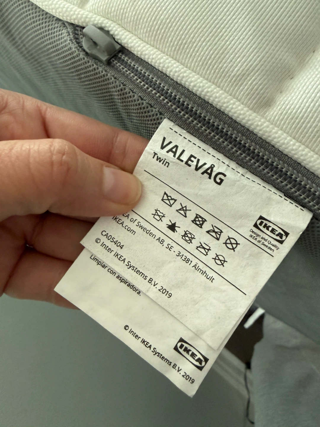 IKEA VALEVÅG Twin Mattress - photo 5