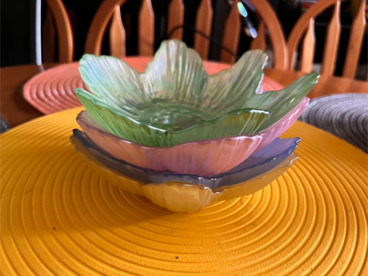 Set of 4 colourful glass flower-shaped serving bowls - photo 3