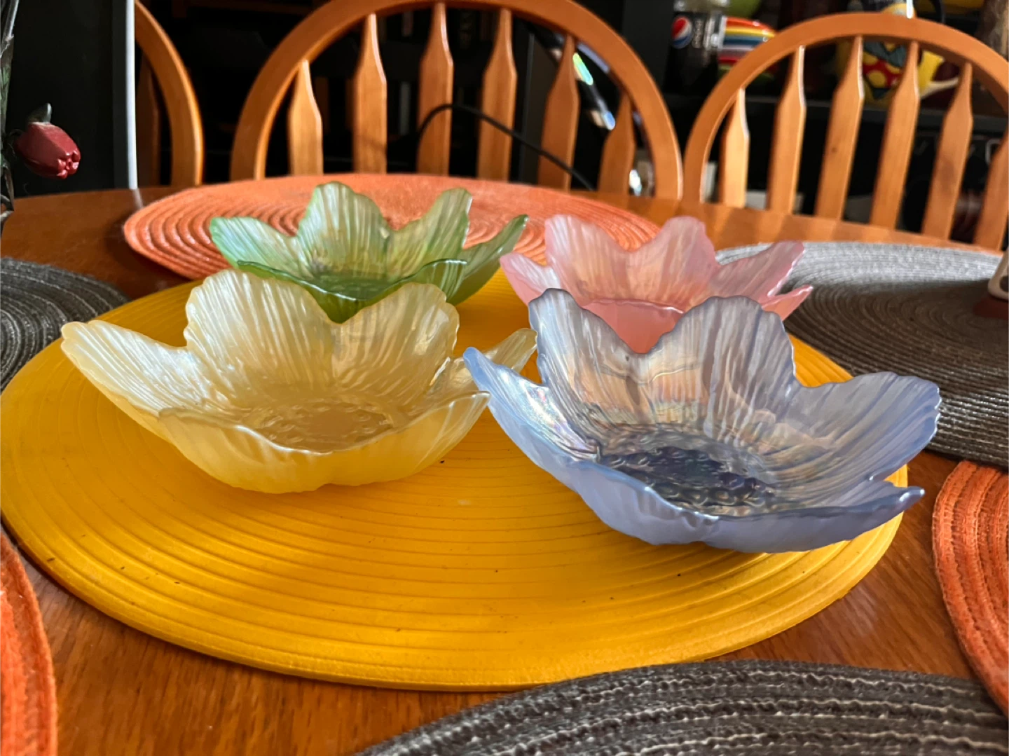 Set of 4 colourful glass flower-shaped serving bowls - photo 2