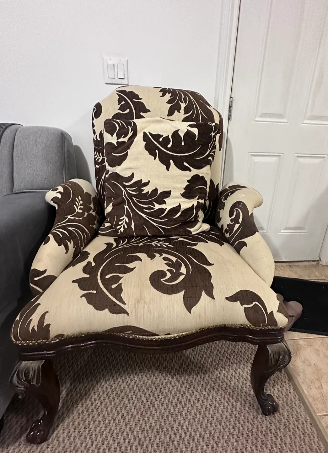 Accent Chair with Damask Pattern