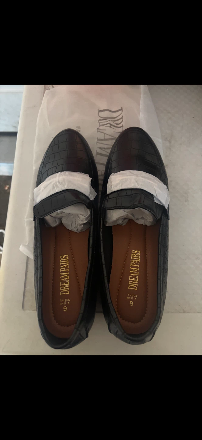 Dream Pairs Black Embossed Loafers Size 9