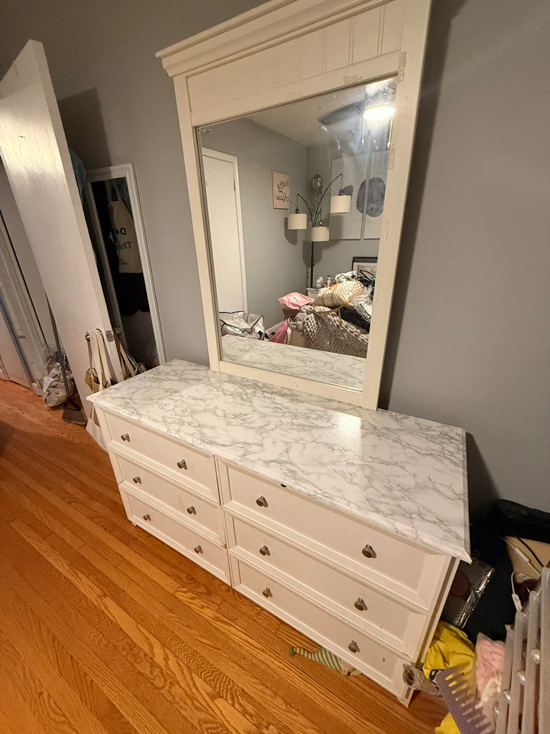 White wood dresser 3 piece set - photo 5