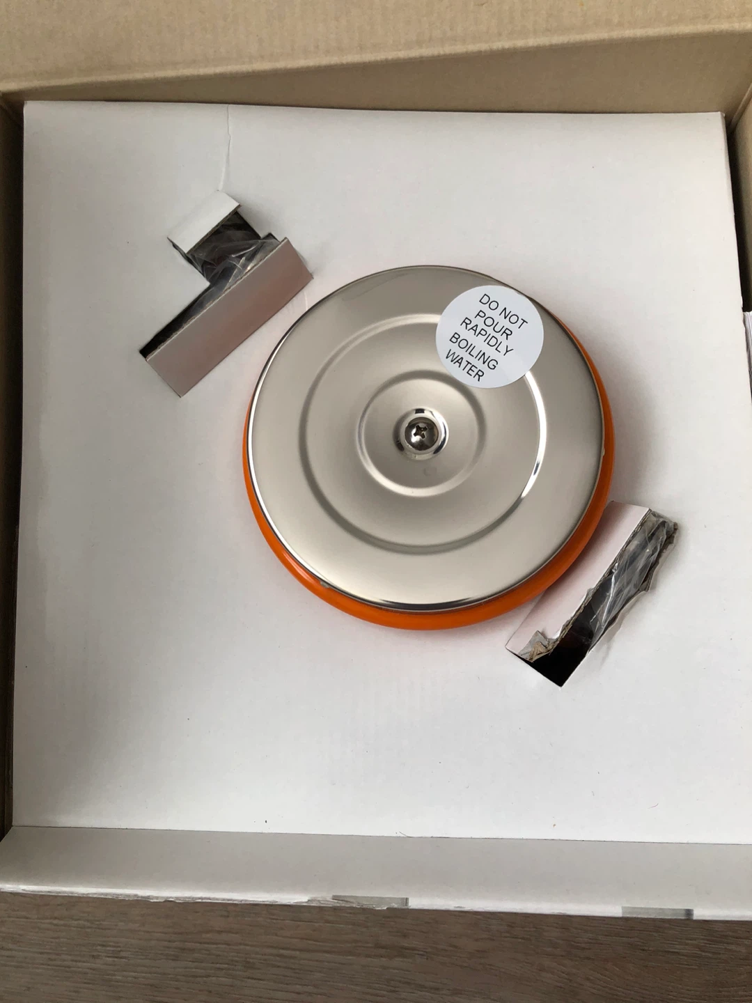 New in box, Le creuset kettle - photo 3