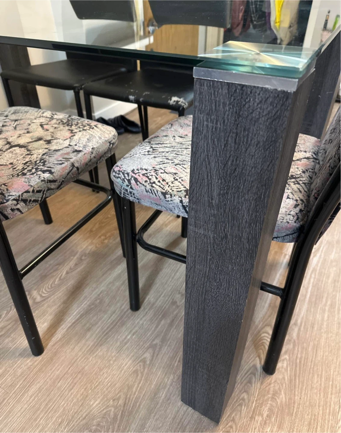 🧡Glass Top Dining Table with Dark Wood Legs - photo 2