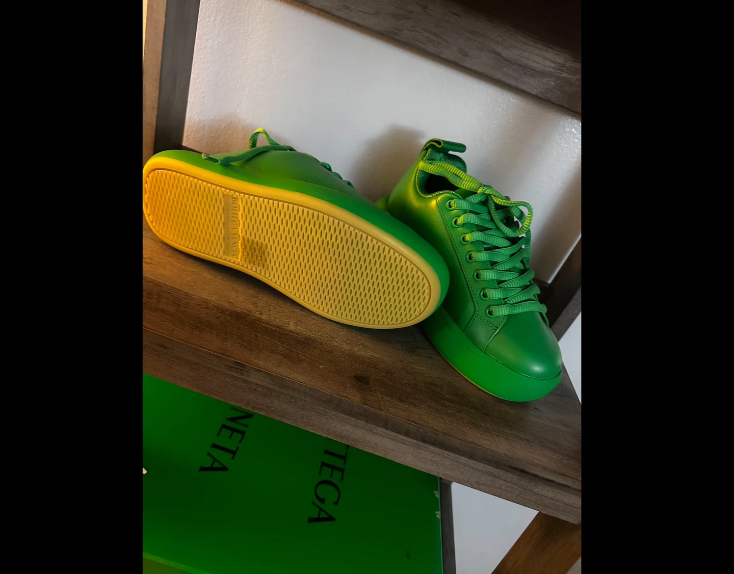 Bottega Veneta Green Leather Low-Top Sneakers - photo 2