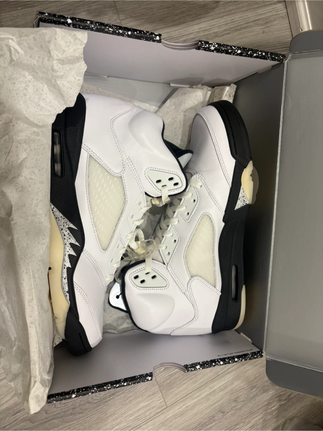 Jordan 5 Retro Reverse Metallic - photo 2