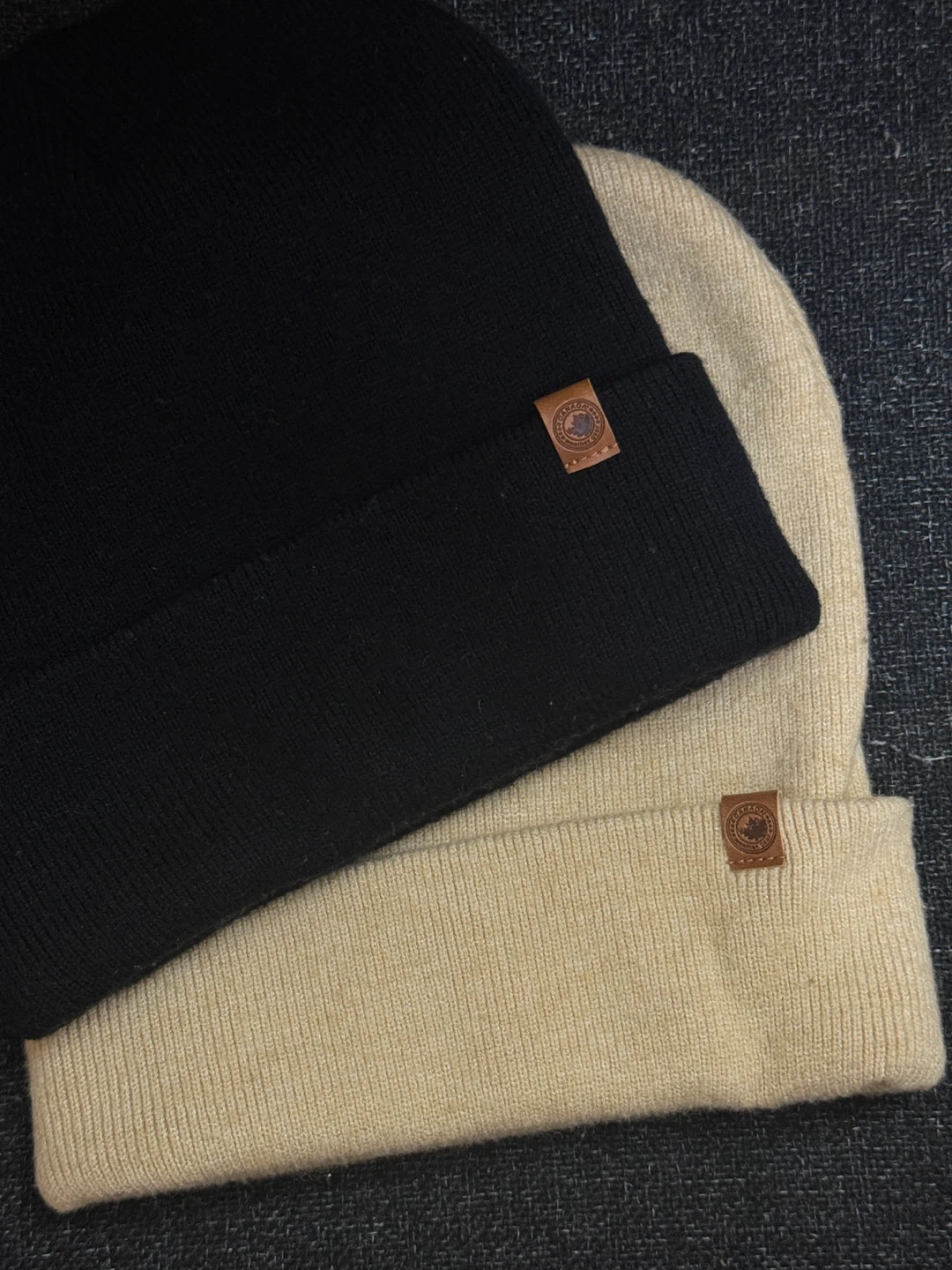 Canada Beanie - Black & Natural