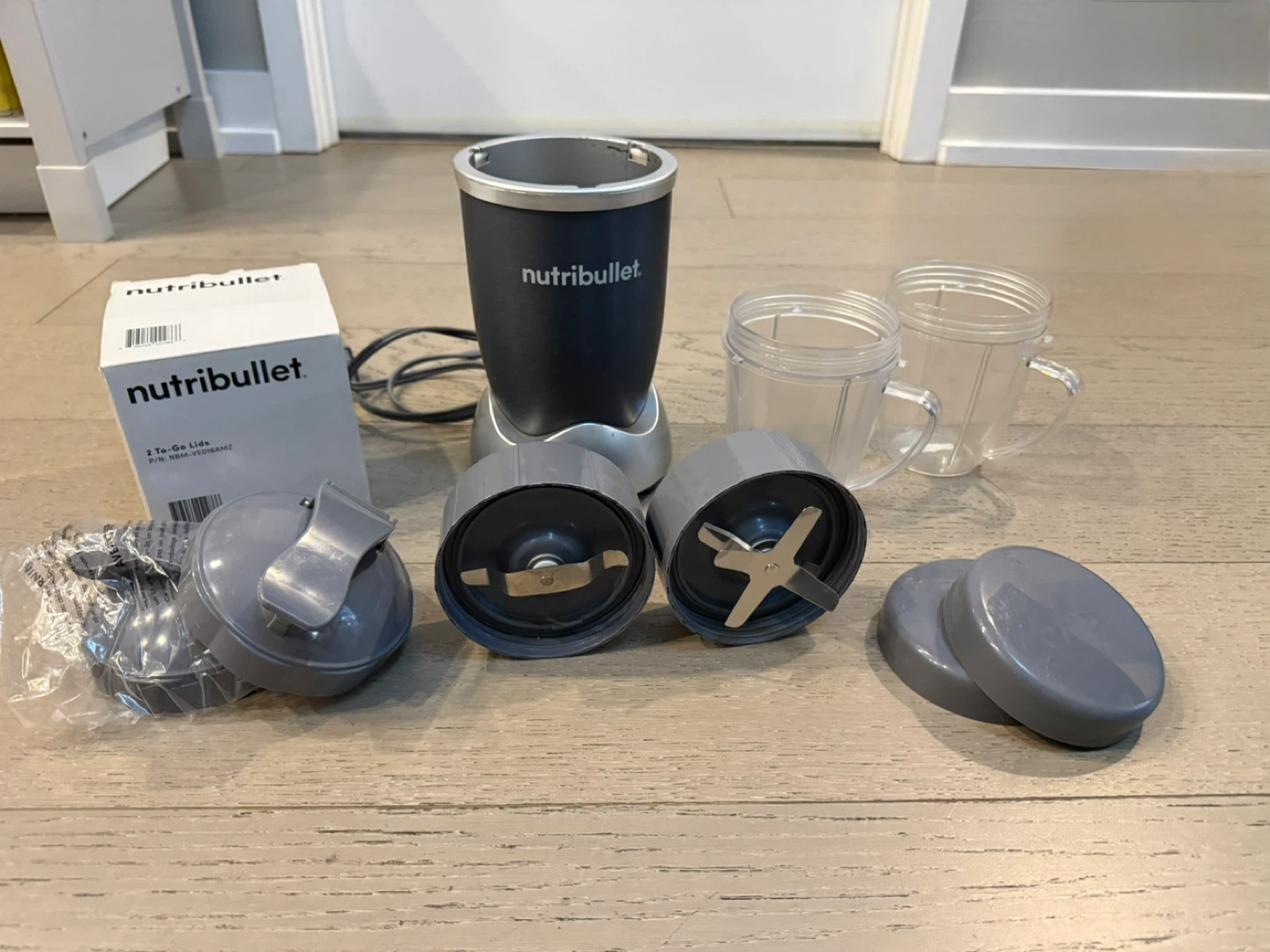NutriBullet Blender Set with 2 Cups and 4 Lids