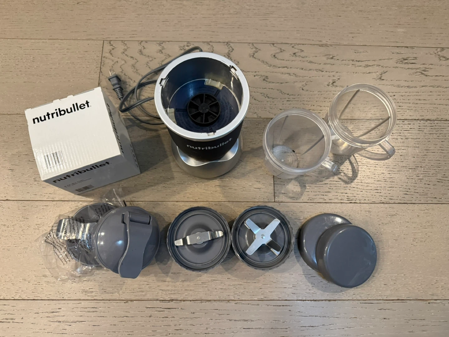 NutriBullet Blender Set with 2 Cups and 4 Lids - photo 2