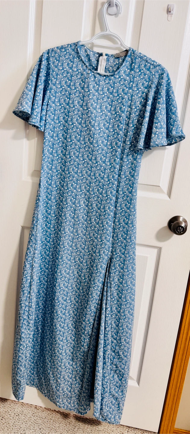 Blue floral midi dress with flutter sleeves