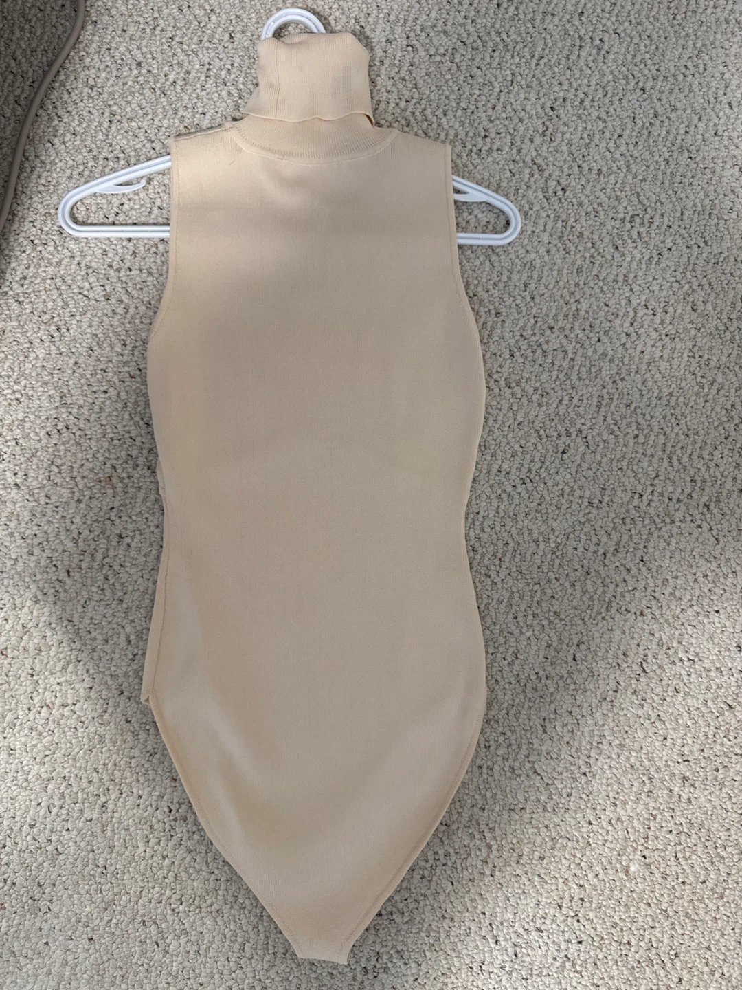 Aritzia Sleeveless Turtleneck Bodysuit - Beige - photo 3