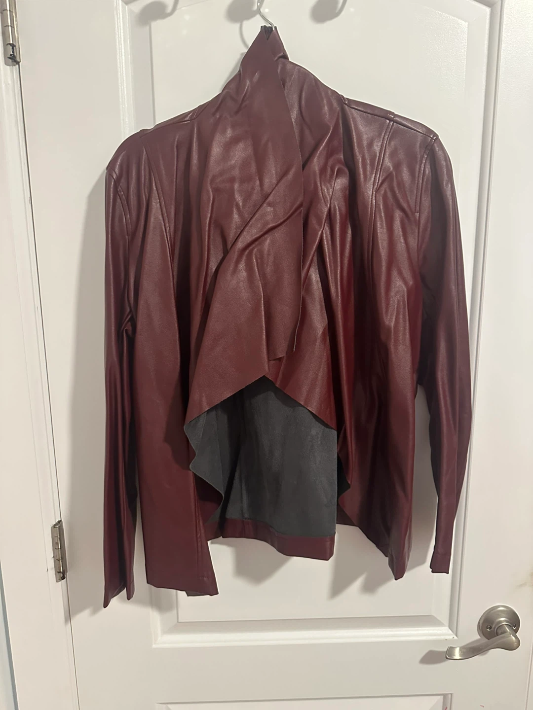 Tahari Women's Waterfall Drape Jacket - Burgundy