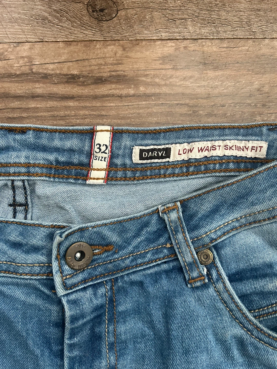 BARE Low Waist Skinny Fit Jeans - Size 32 - photo 3