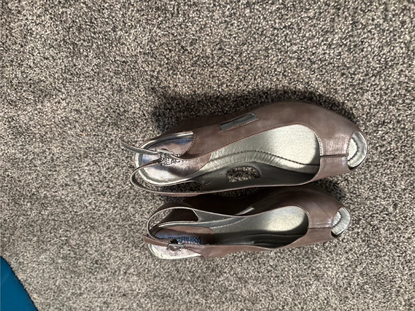 Size 8 Kenneth Cole Reaction Wedge Sandals