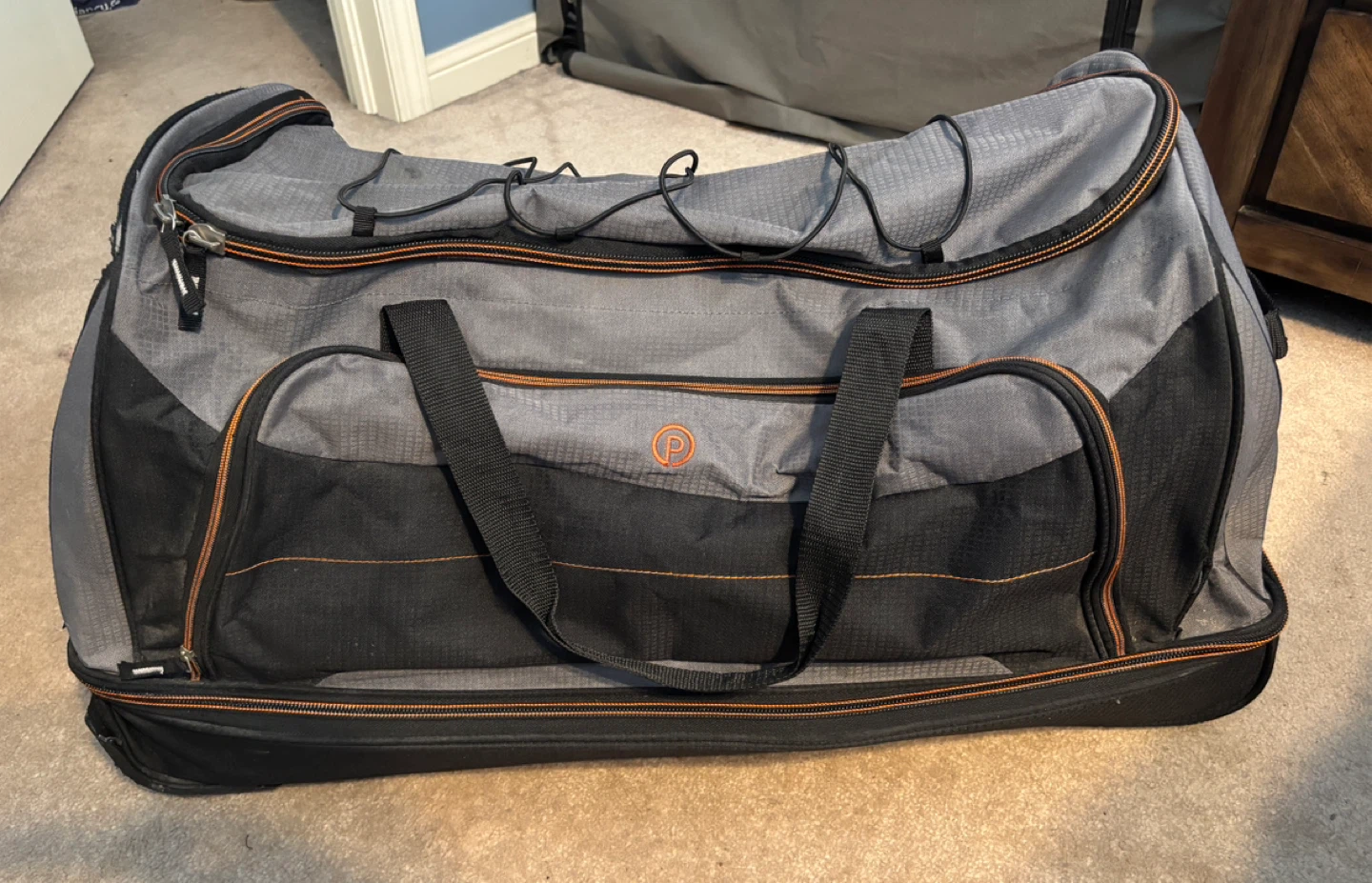 Protege 30-inch Rolling Drop-Bottom Duffel Bag ❤️