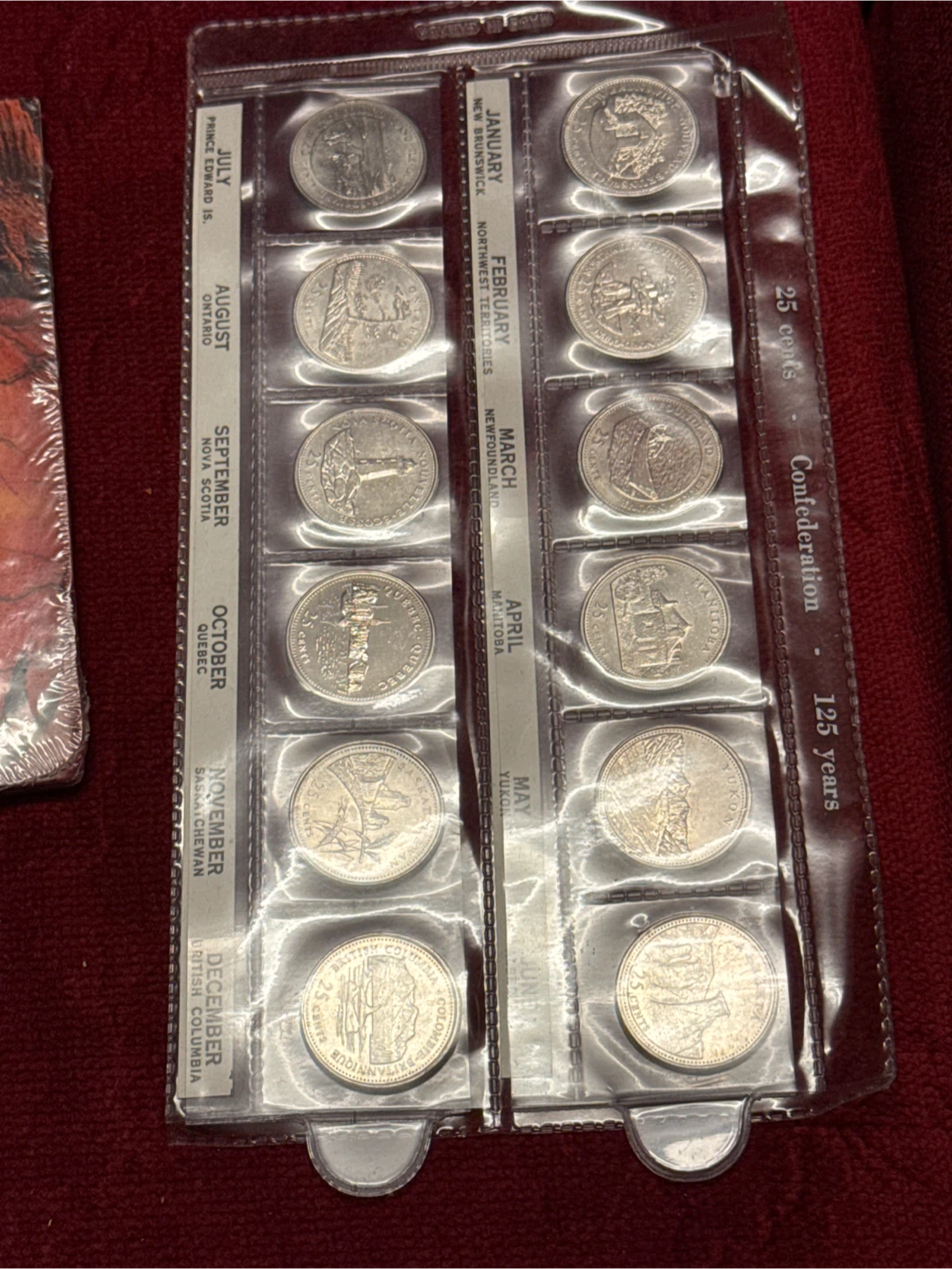 Royal Wedding Commemorative Coin Collection & Jurassic Park - photo 2