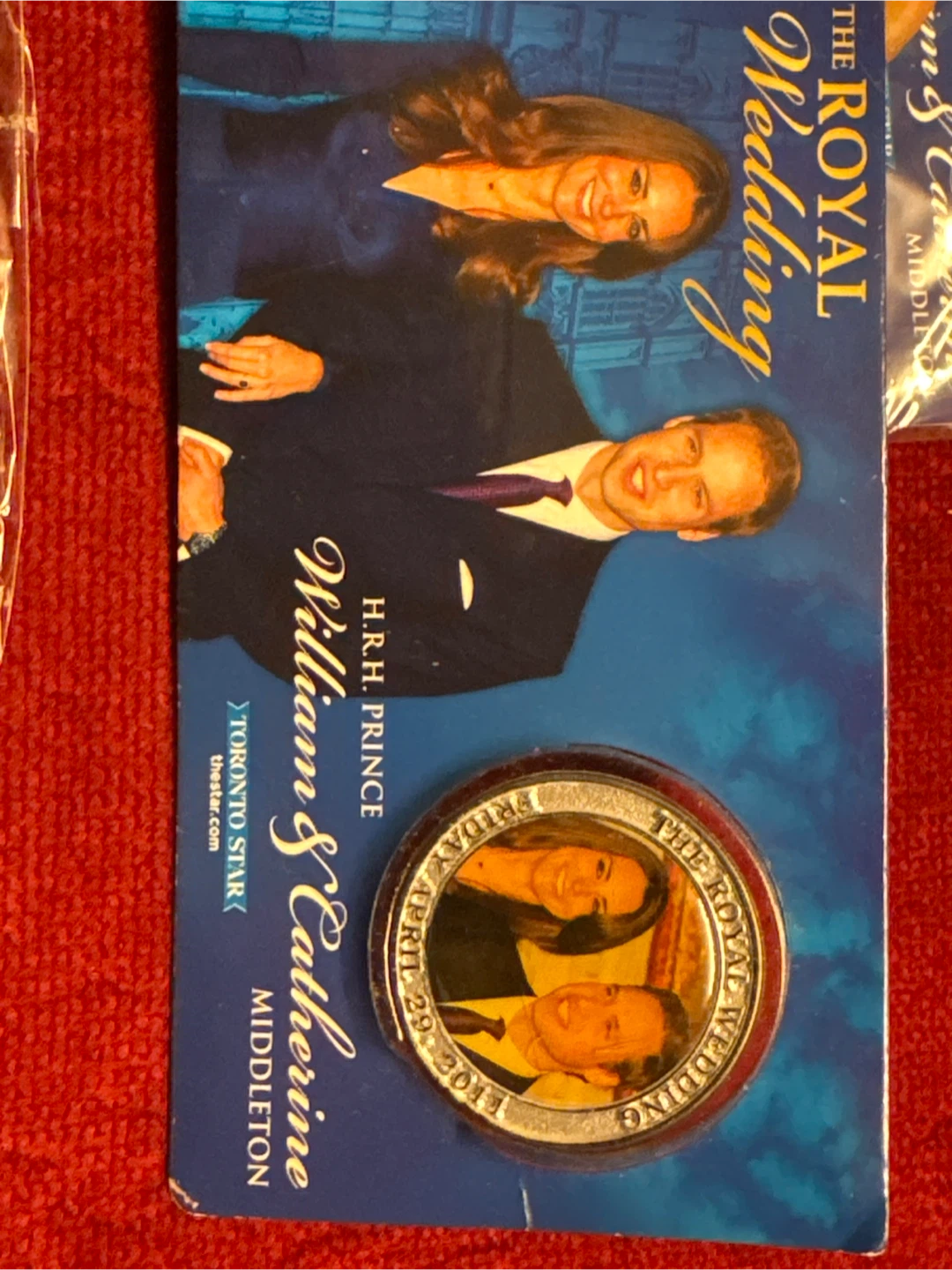 Royal Wedding Commemorative Coin Collection & Jurassic Park - photo 5