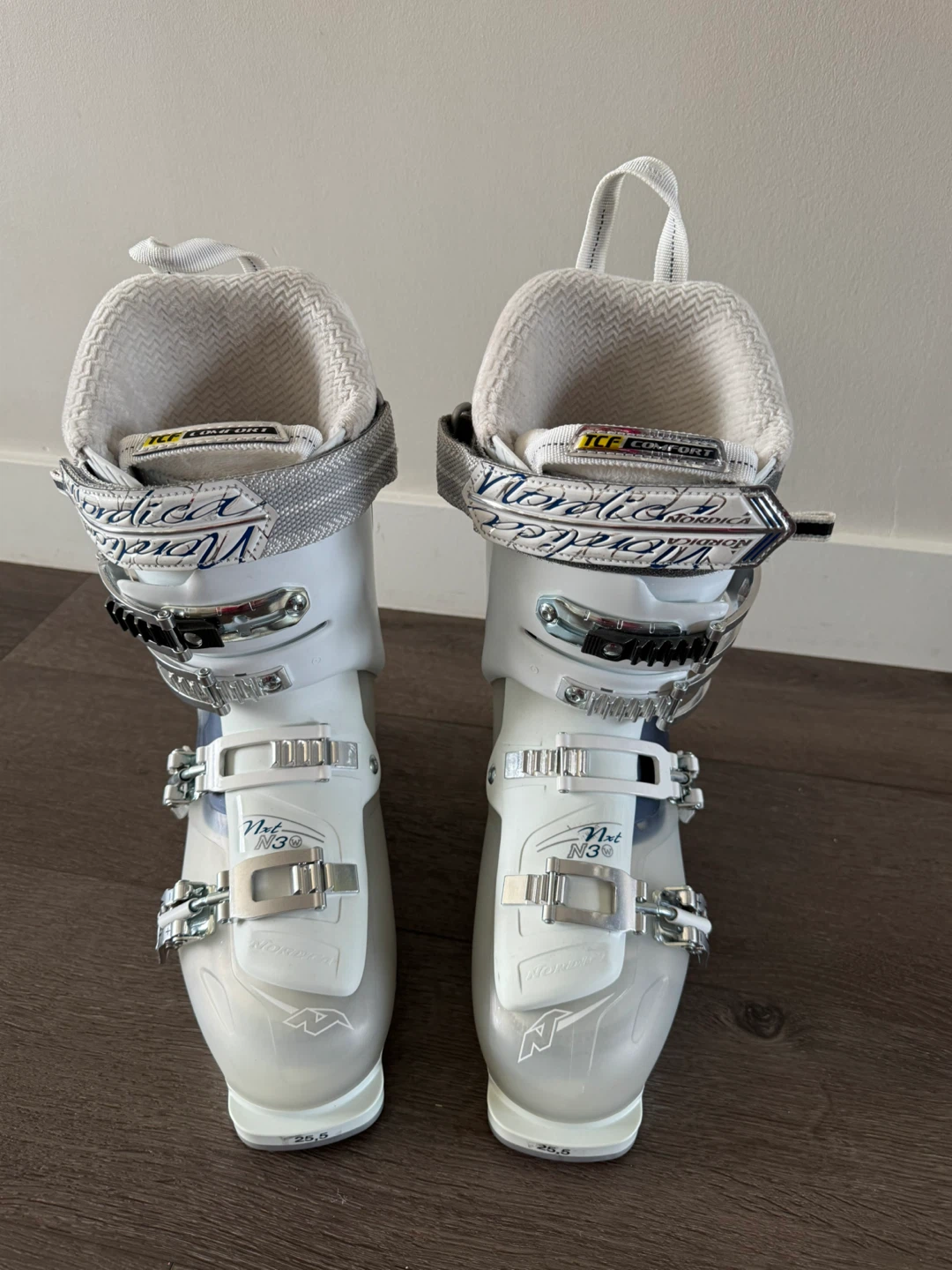 Nordica Ski Boots Size 25.5