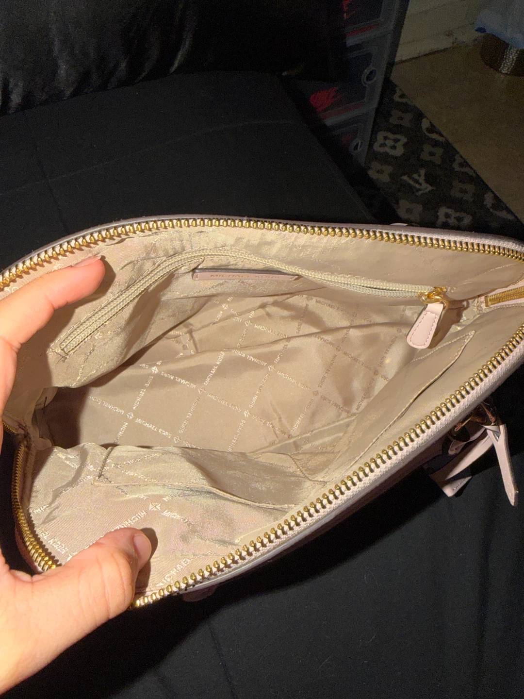 Michael Kors Jet Set Travel Medium Logo Dome Crossbody Bag NWT - photo 3