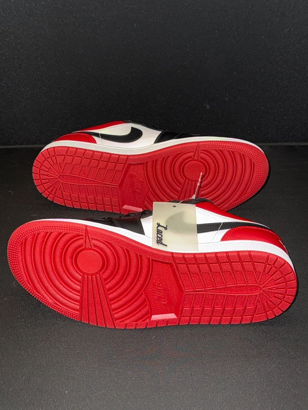 Nike Air Jordan 1 Low "Bred Toe" - Size 8.5 - photo 3