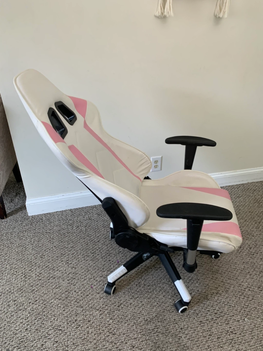 Gaming Chair - White and Pink - Furniture - photo 4