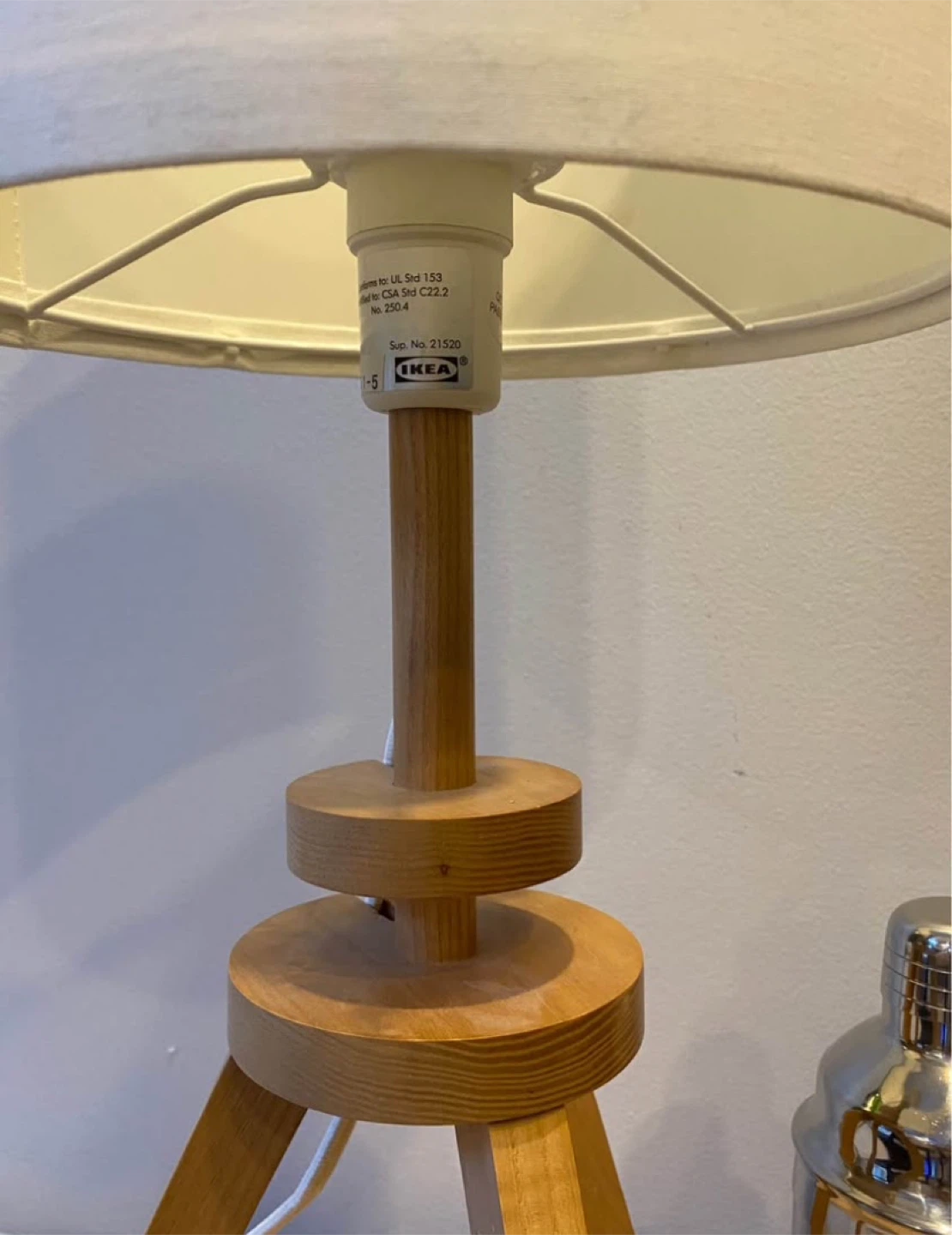 Wooden Tripod Table Lamp - photo 2