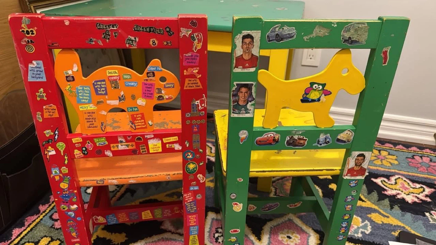 Kids Table and Chairs Set - photo 2