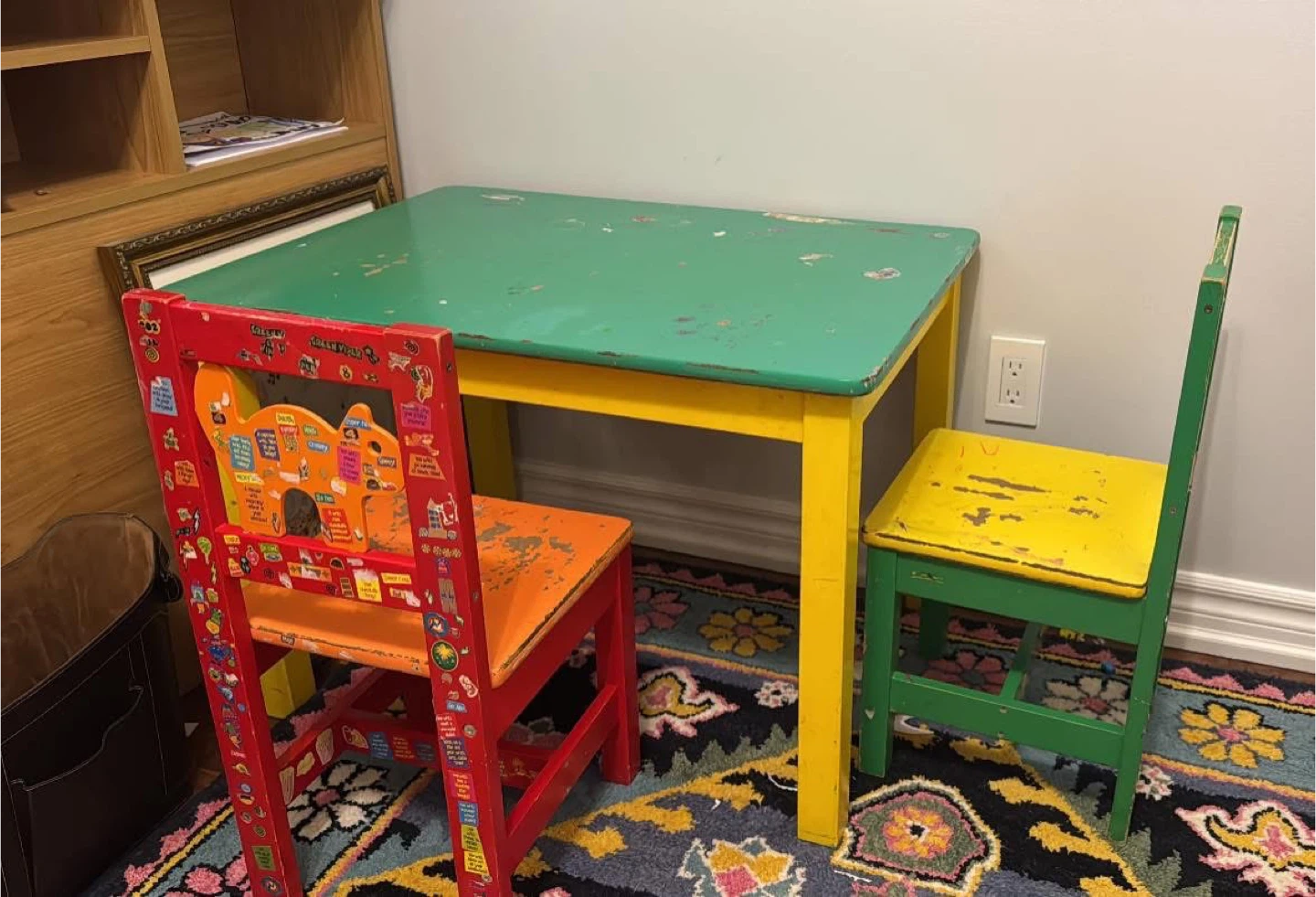 Kids Table and Chairs Set