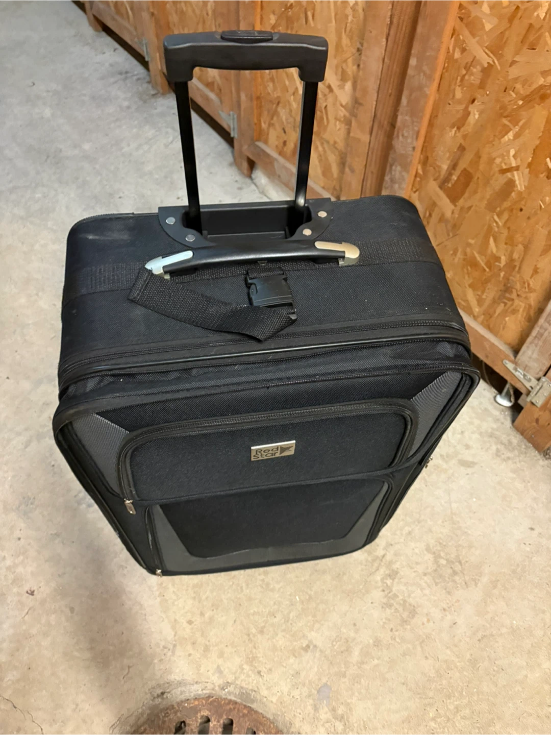 Red Star Luggage Spinner Suitcase - photo 2