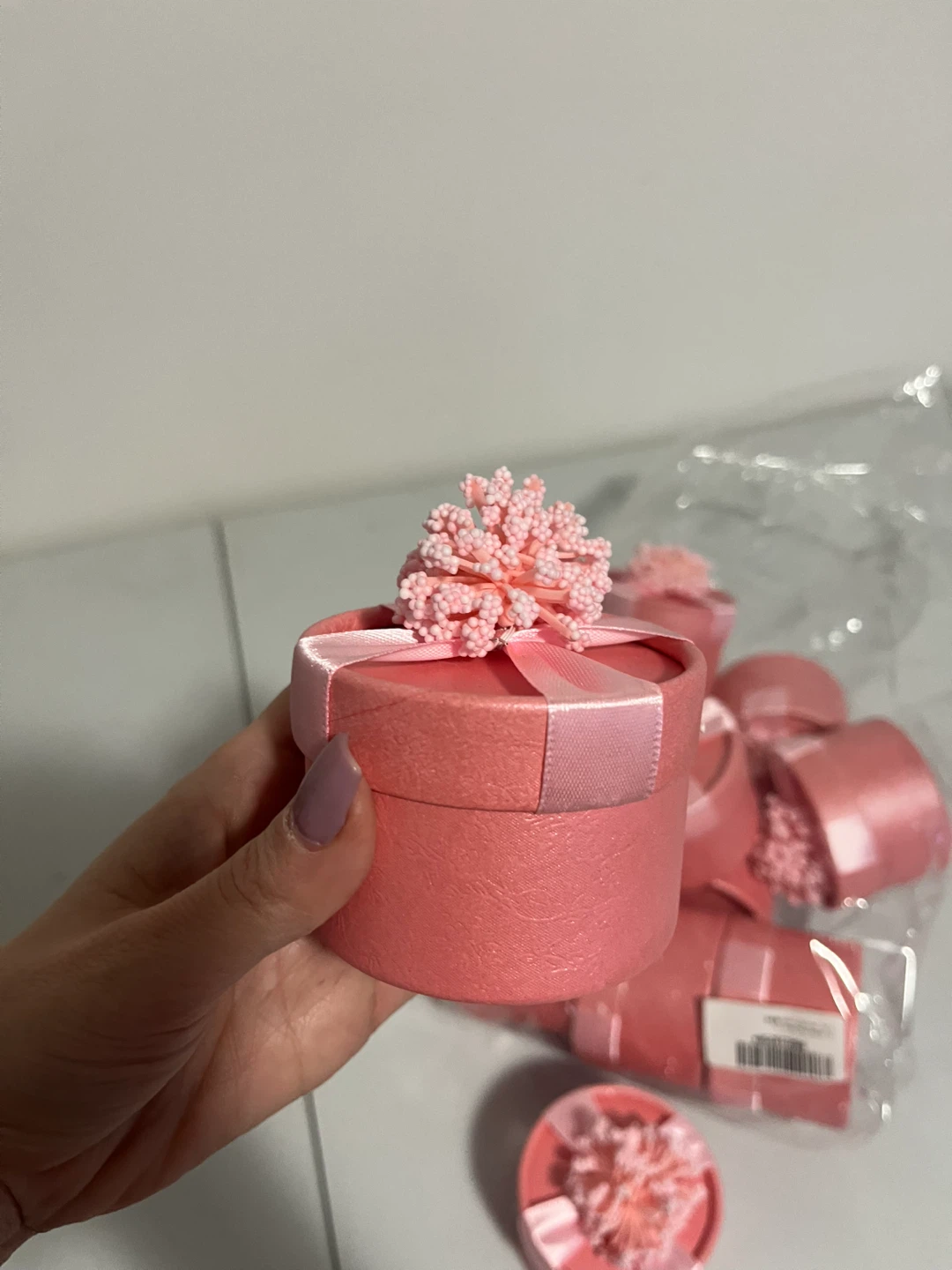 Set of 10 Pink Round Gift Boxes with Bows - photo 2