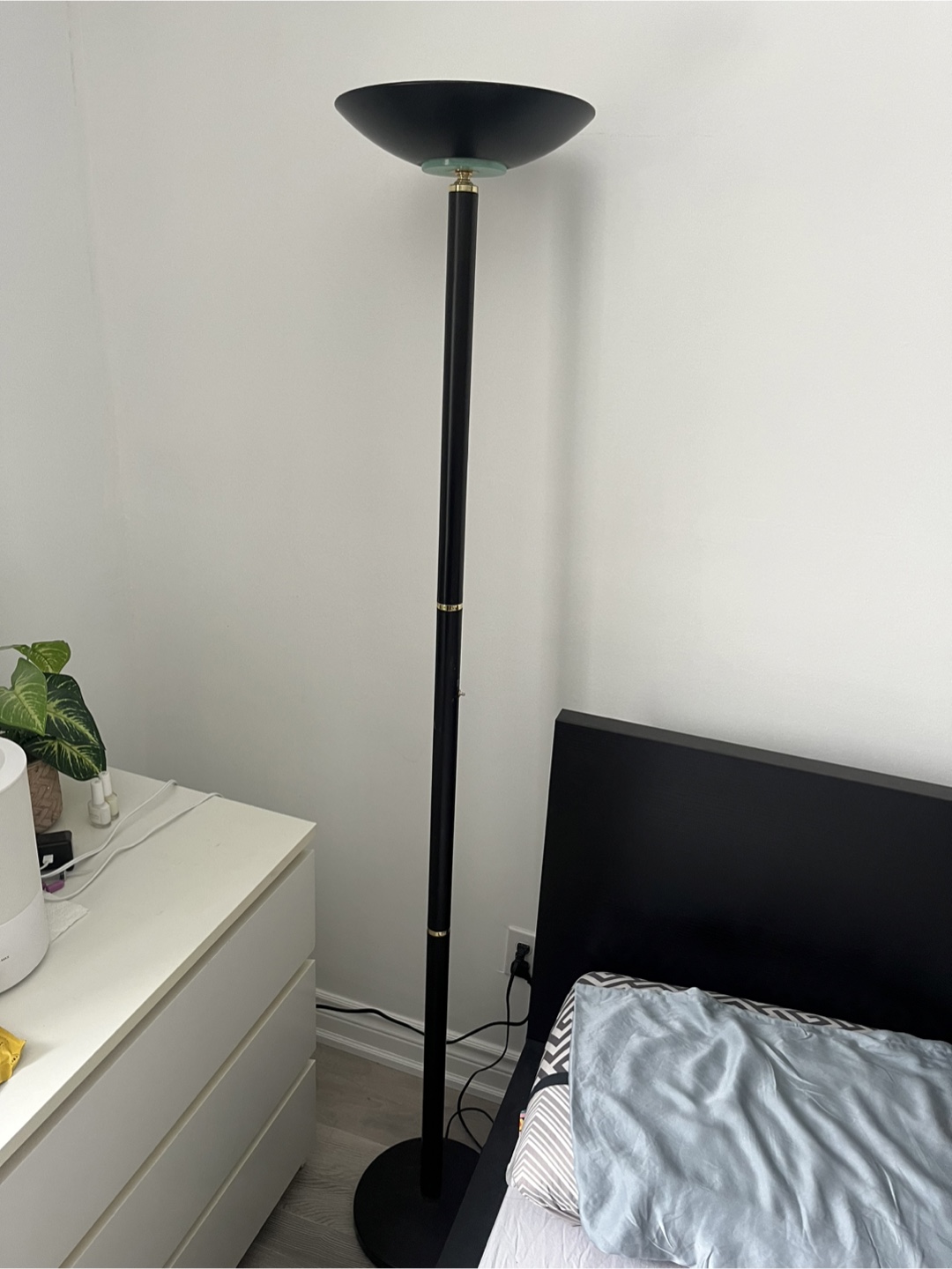 Black Floor Lamp - brightness adjustable