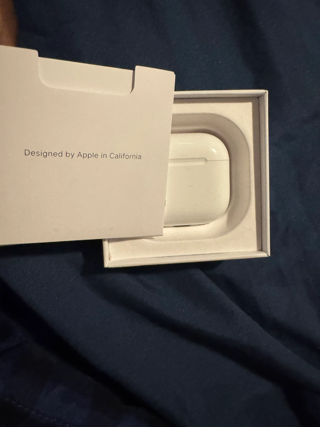 Apple AirPods 4 - photo 4