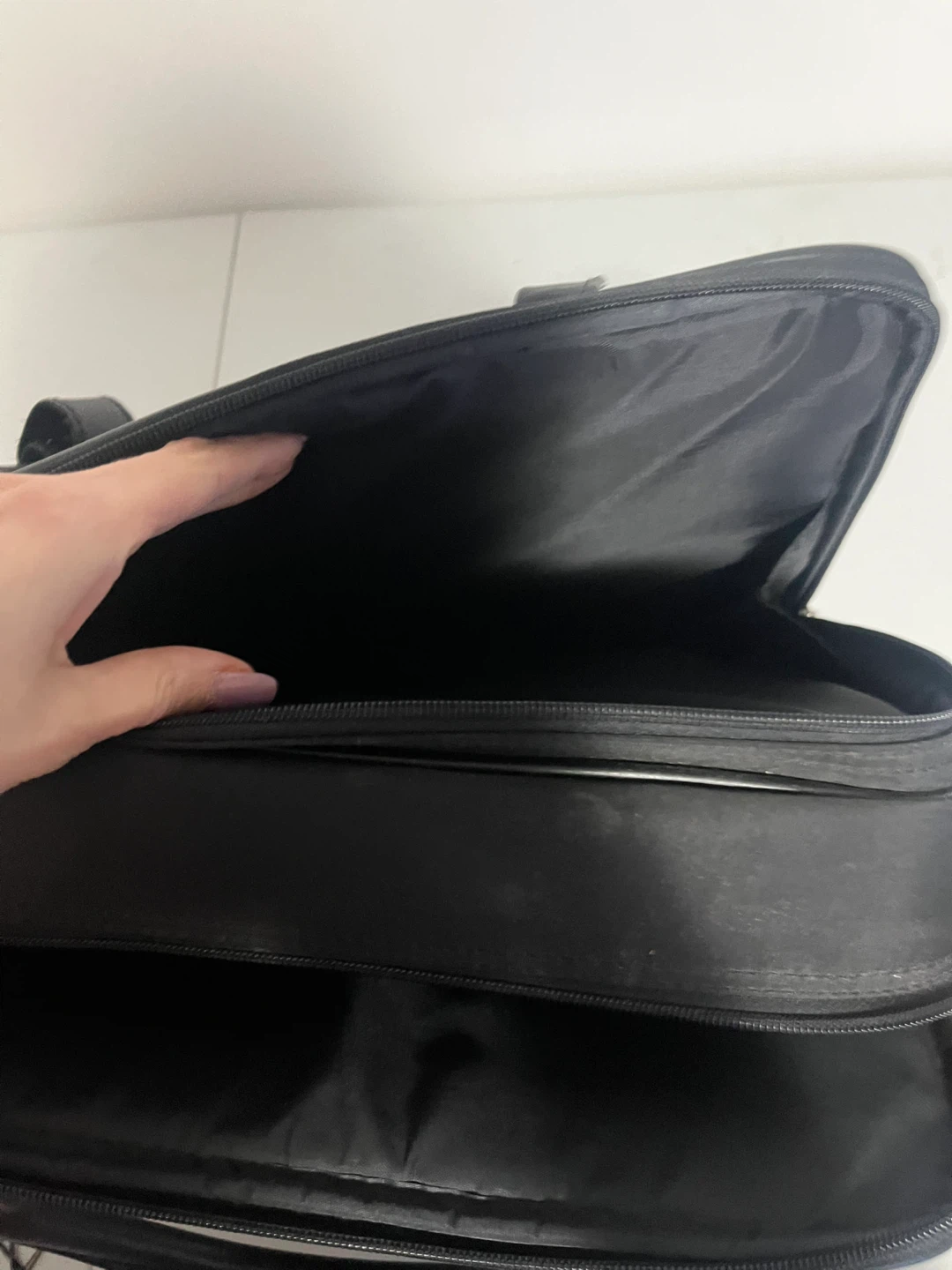Danier Black Leather Briefcase - photo 2