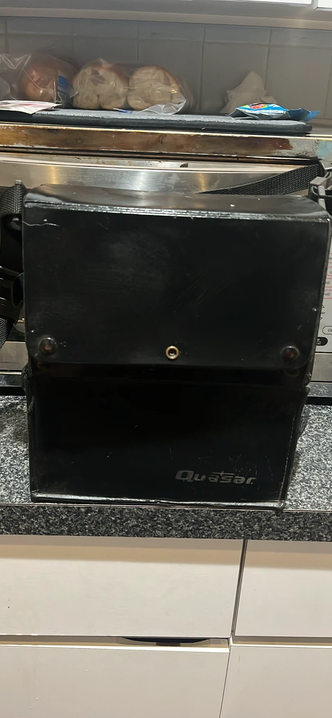 Quasar Portable VHS VCR Player with Case - photo 3