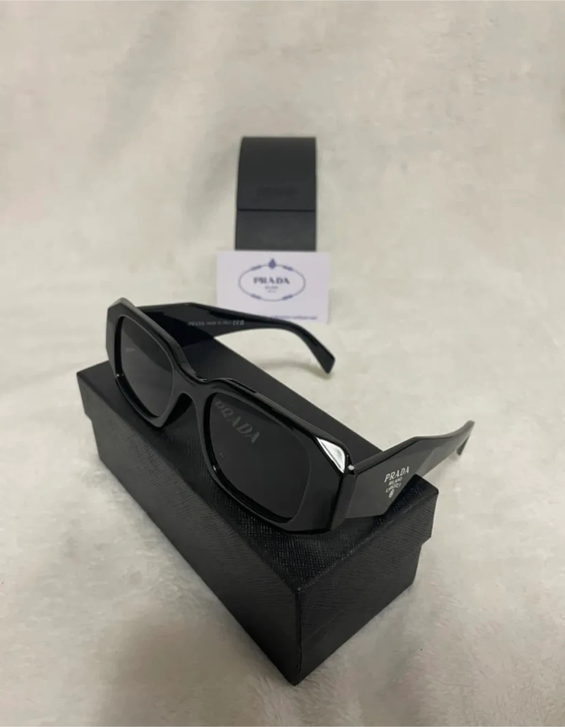 Prada Sunglasses Black - photo 4
