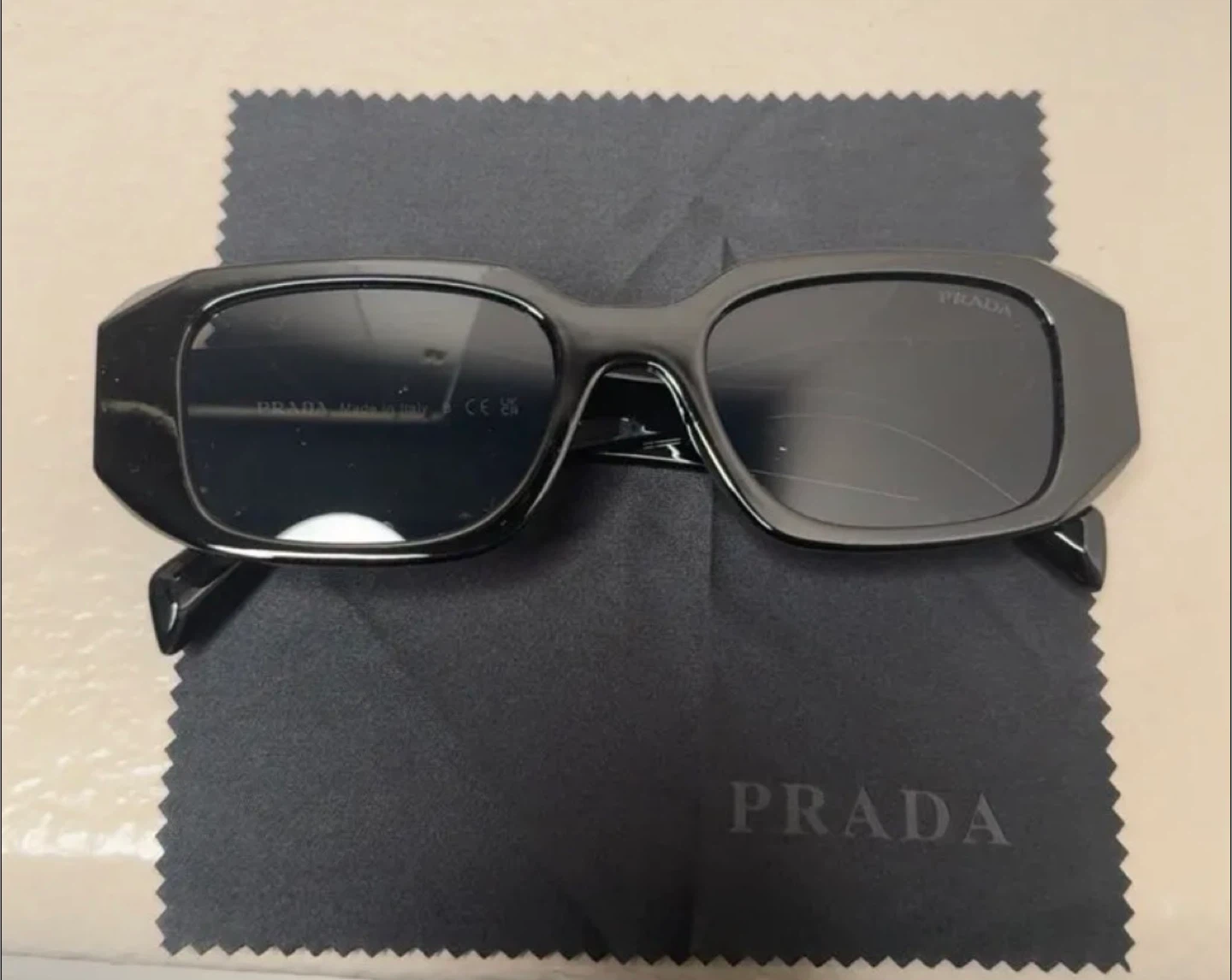 Prada Sunglasses Black - photo 3