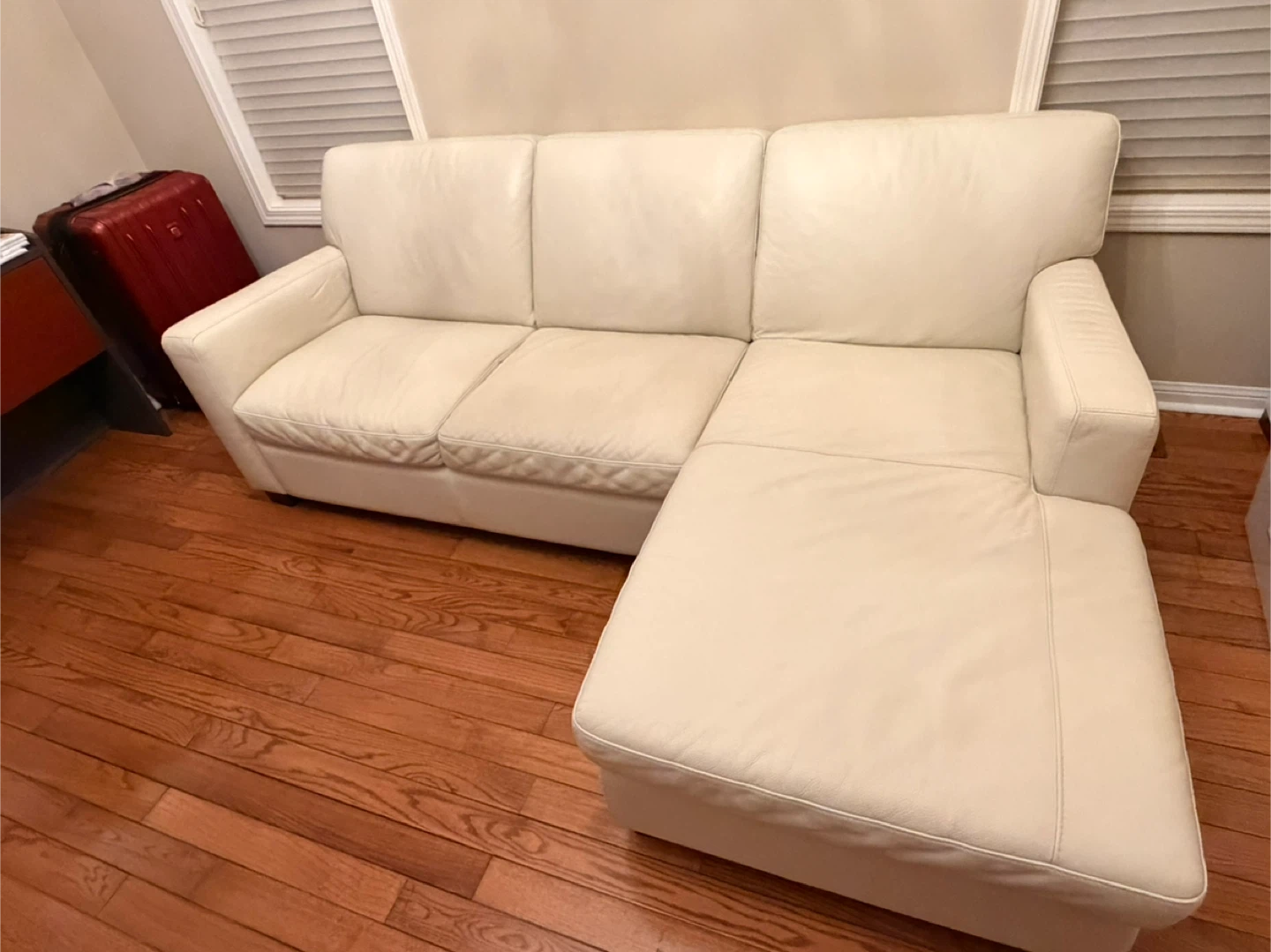 Cream Leather Sectional Sofa - photo 2