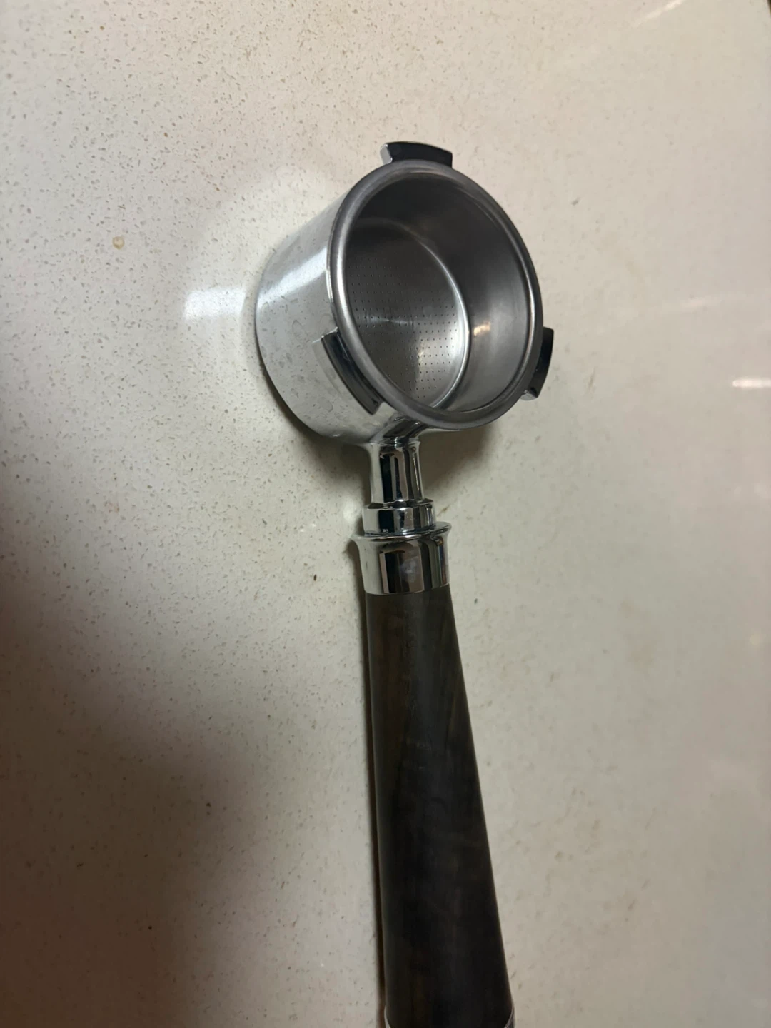 51m Bottomless Portafilter with Wooden Handle - photo 2
