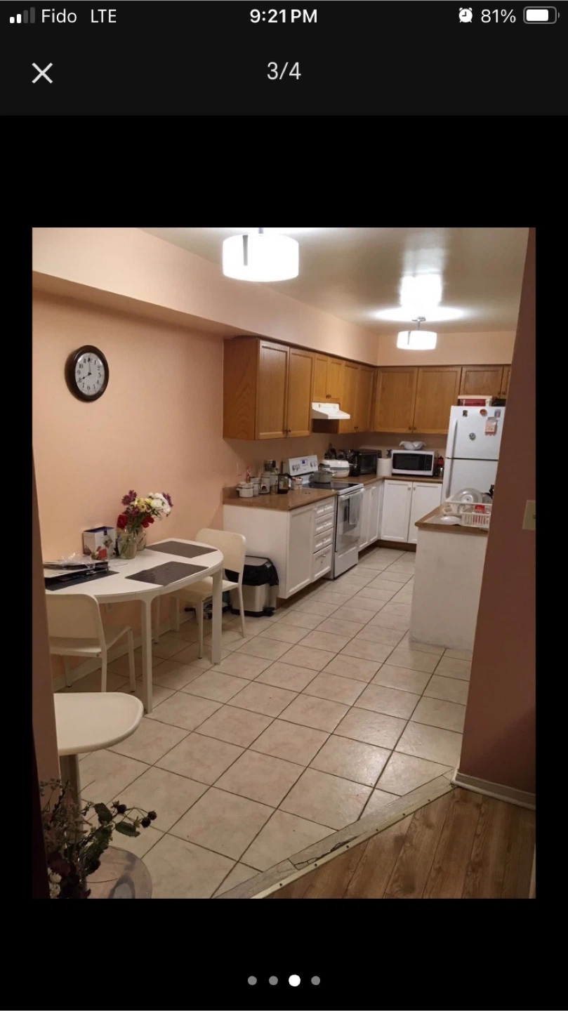 Room for rent across Vaughan Mills mall - photo 2