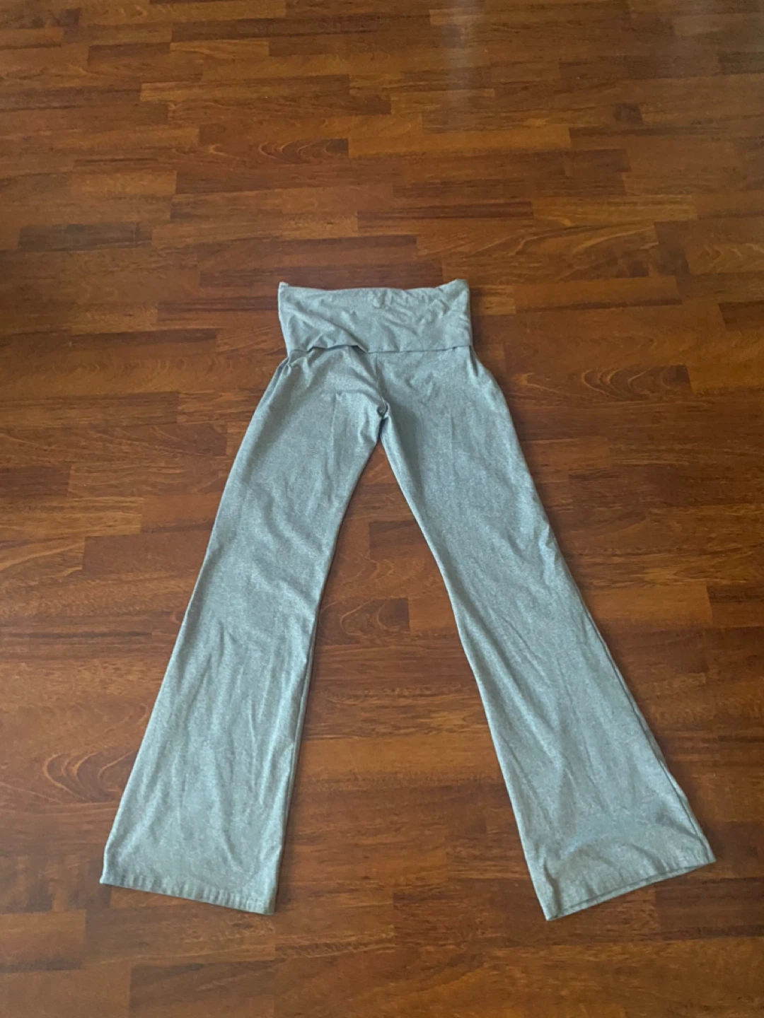 Grey flared leggings - photo 2