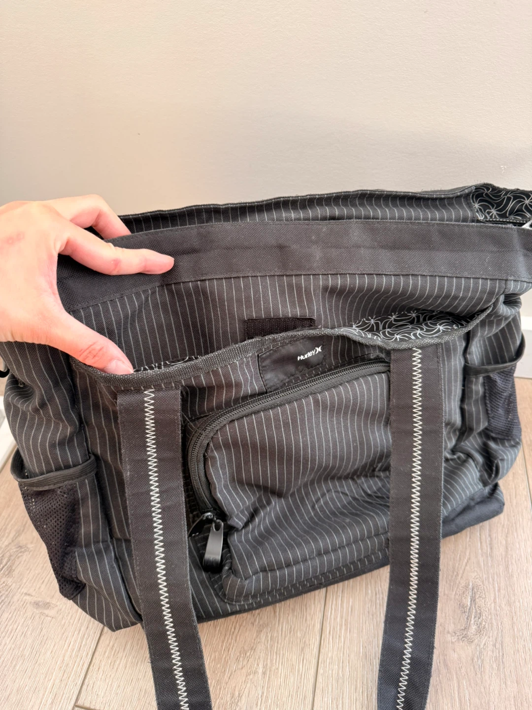 Hurley Black Pinstripe Tote Bag - photo 3