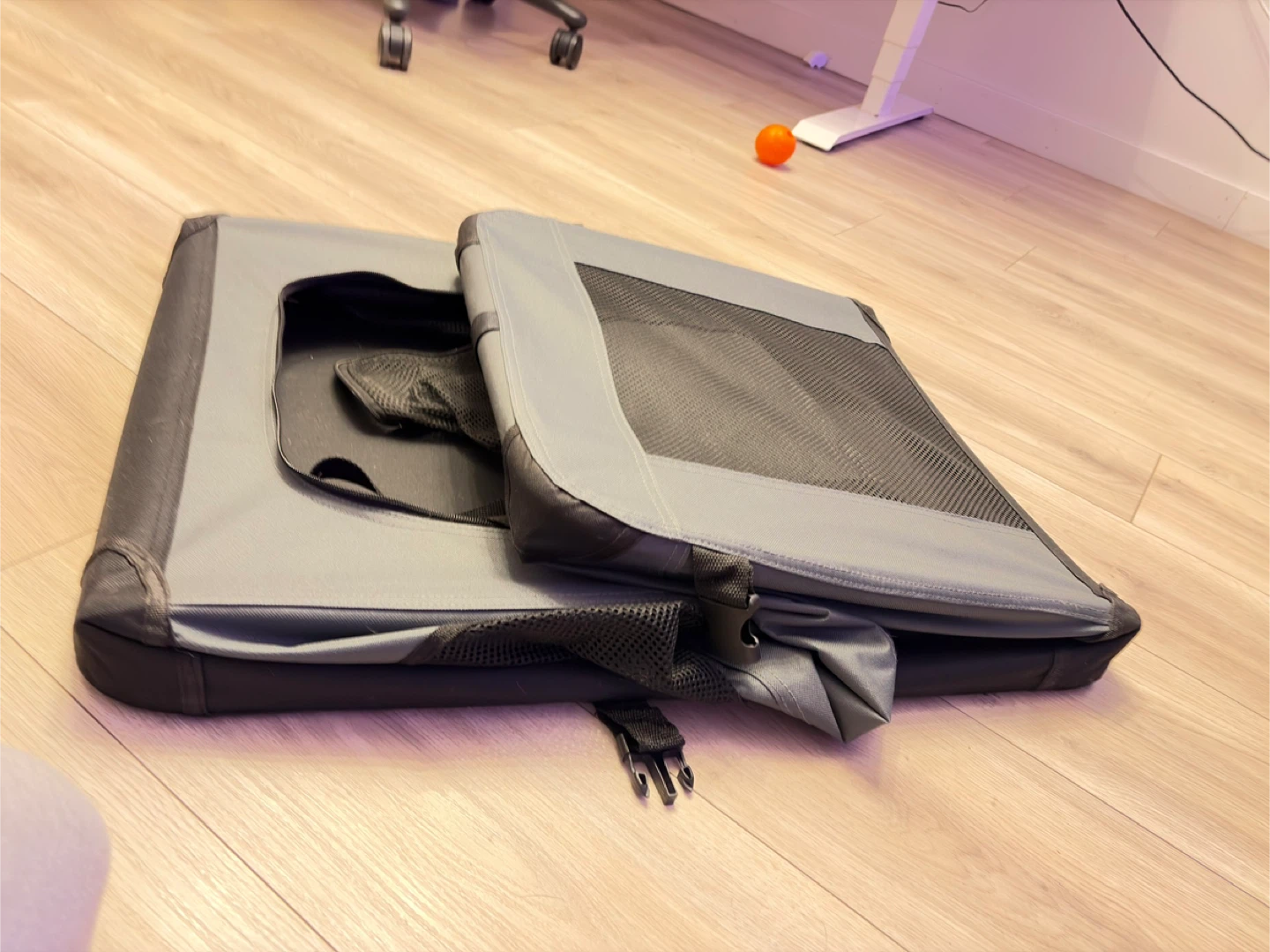 Dog Crate/Kennel - Collapsible & Portable! - photo 3